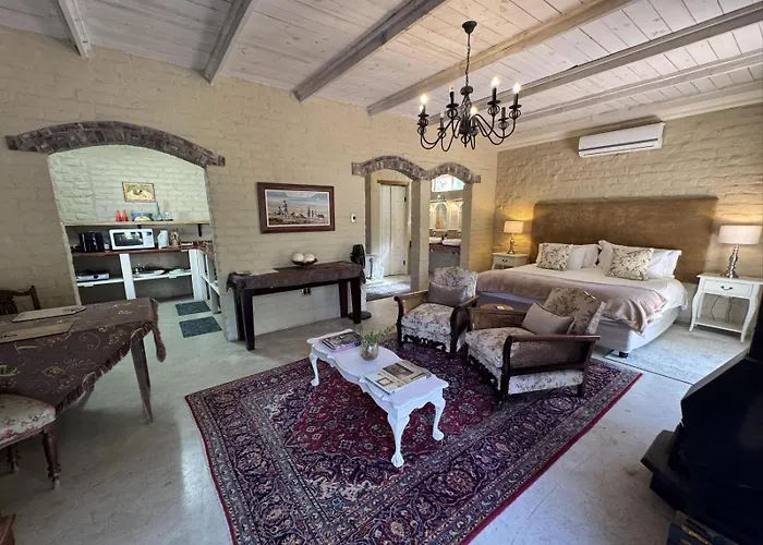 Hartland Garden Suite