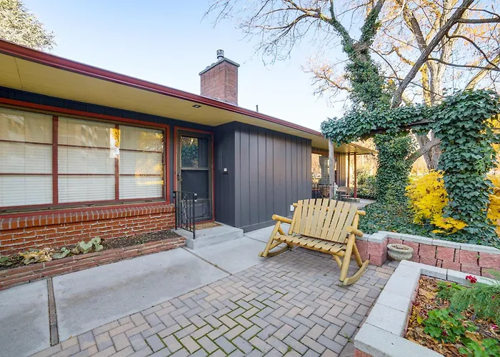Couple'S Getaway In North End Boise - Walk To Dtwn
