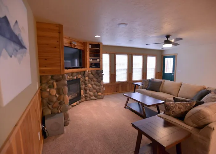 Mountain Therapy: A/C, Pet Friendly, Walk To Davis Beach And Ponderosa Park