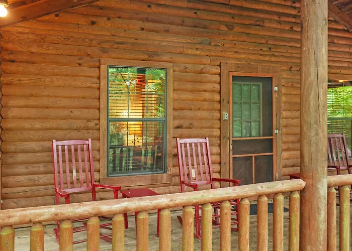 Good Life Cabin 2 - Bryson City Cabin With Hot Tub And Fire Pit