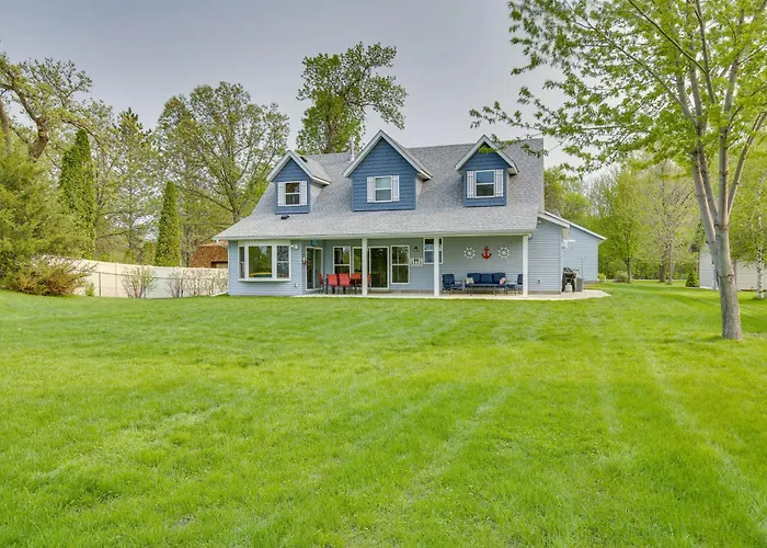 Stunning Waterville Home On Tetonka Lake!