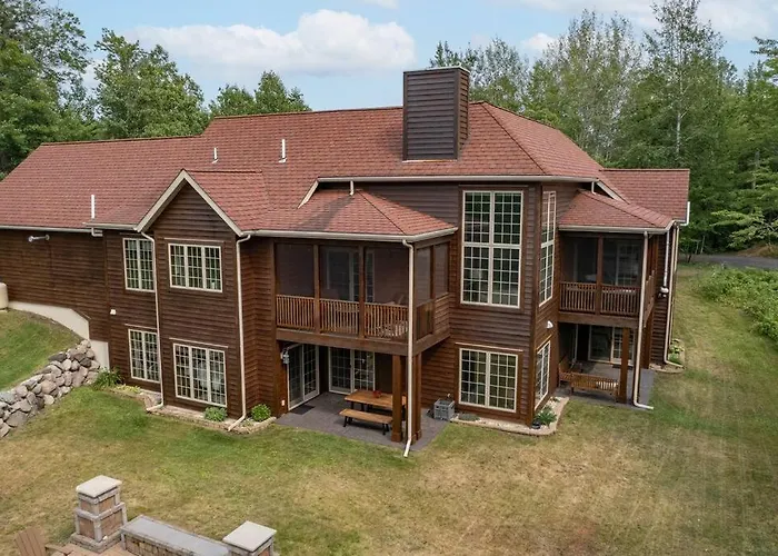 Luxury Lodge Near Giants Ridge