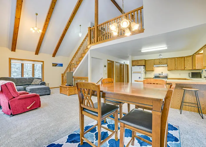 Remote & Peaceful Getaway W/ Games In Eckerman