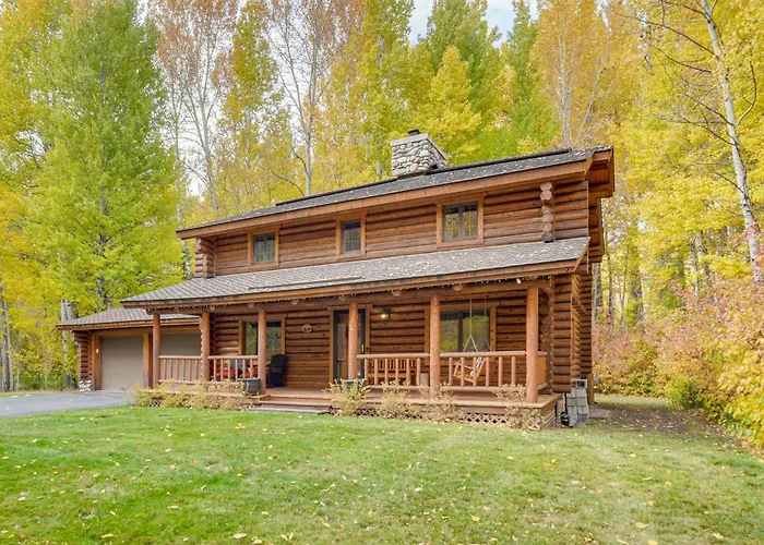 Along Big Wood River: Hailey Family Cabin W/ Yard
