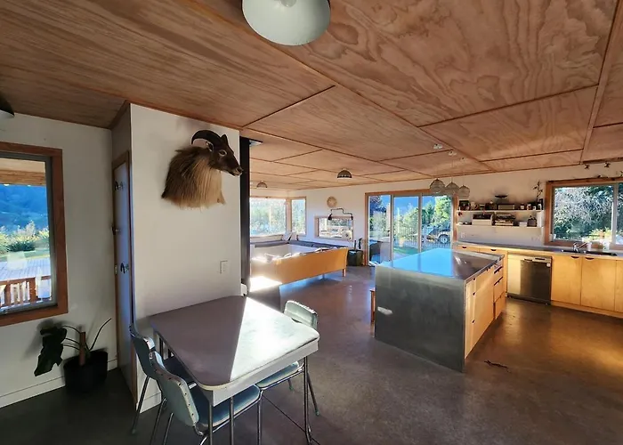 Stony Ridge Summer Stay