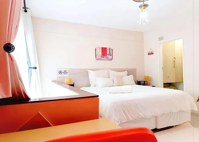 New 1 Bed Apartment 3Mins Walk To Shops, Extra King Bed