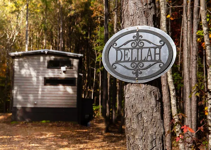 Tiny Home Lookout Mountain - Near Downtown & Falls
