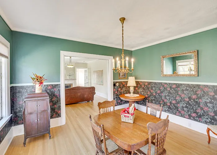 1 Mi To Pendleton Round-Up: Historic 'Elnor' Home