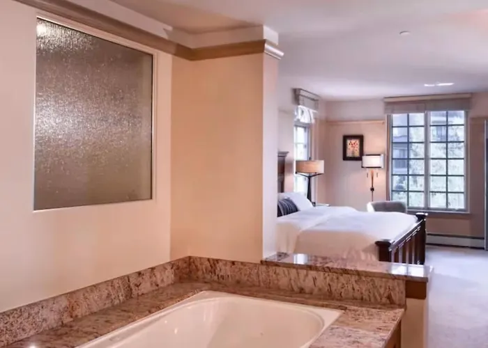 Park Plaza #304 - Beaver Creek 2-Bed Over Ice Rink