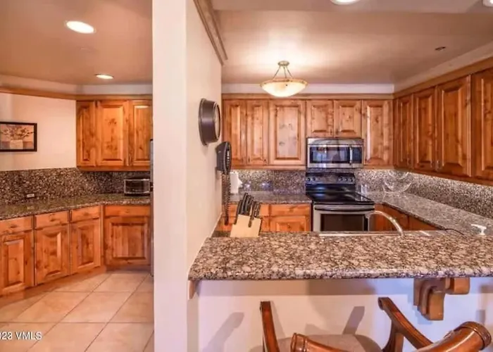 Park Plaza #304 - Beaver Creek 2-Bed Over Ice Rink