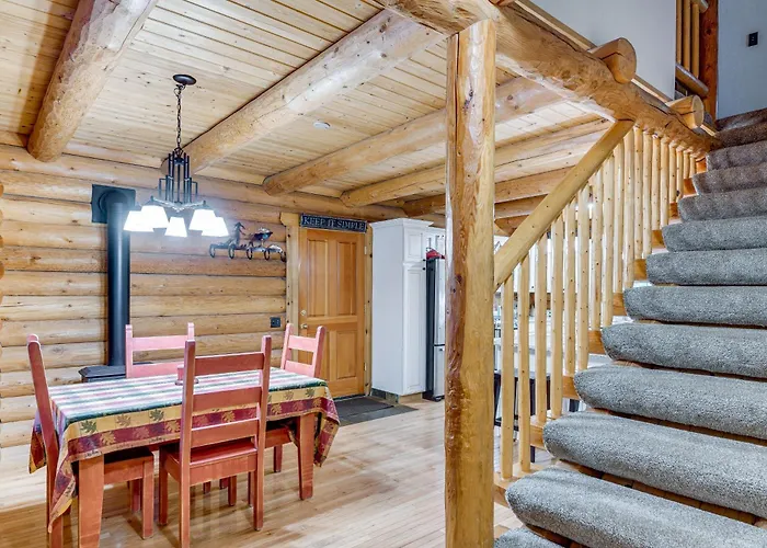 Along Big Wood River: Hailey Family Cabin W/ Yard