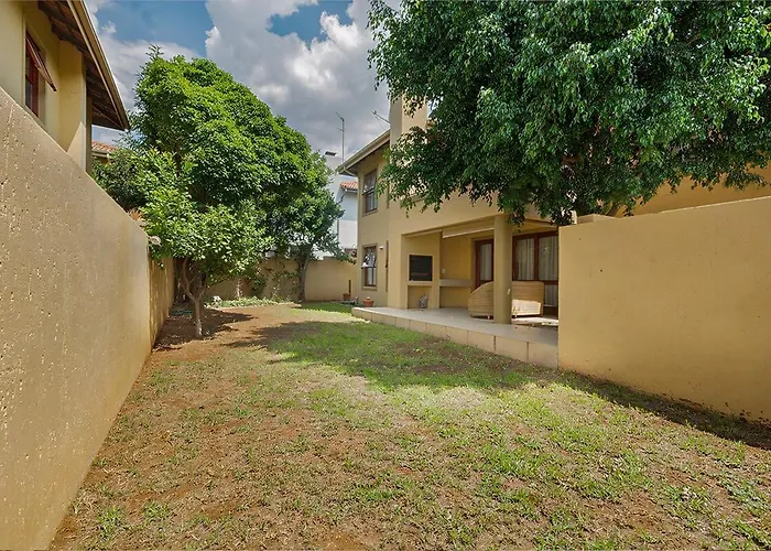 Modern Family Haven With Garden Sleeps 8