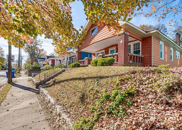 Family Retreat W/ Yard < 1 Mi To Dtwn Durham!