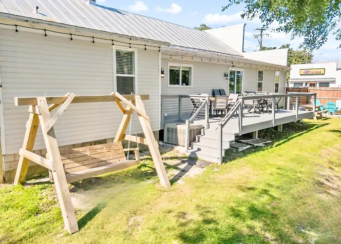 The Waterfront-Game Room!Movie Theatre!Bunk Room!