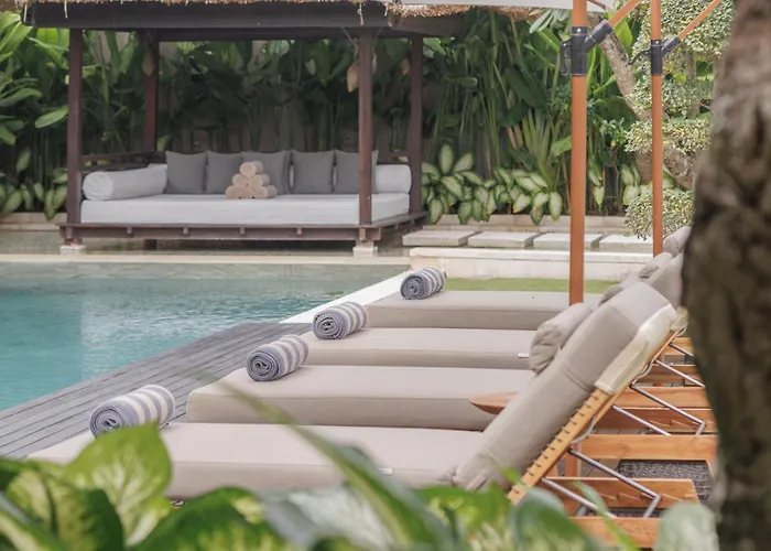 Chandra Bali Villas