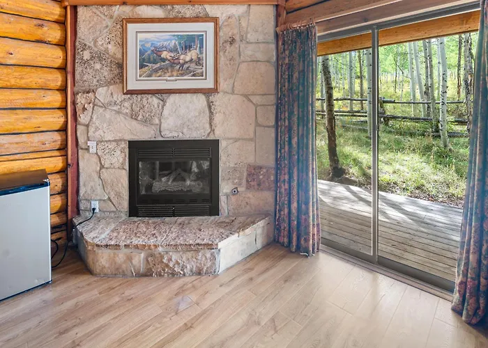 Daniels Summit Lodge