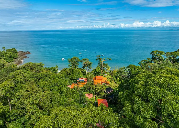 Las Caletas Lodge