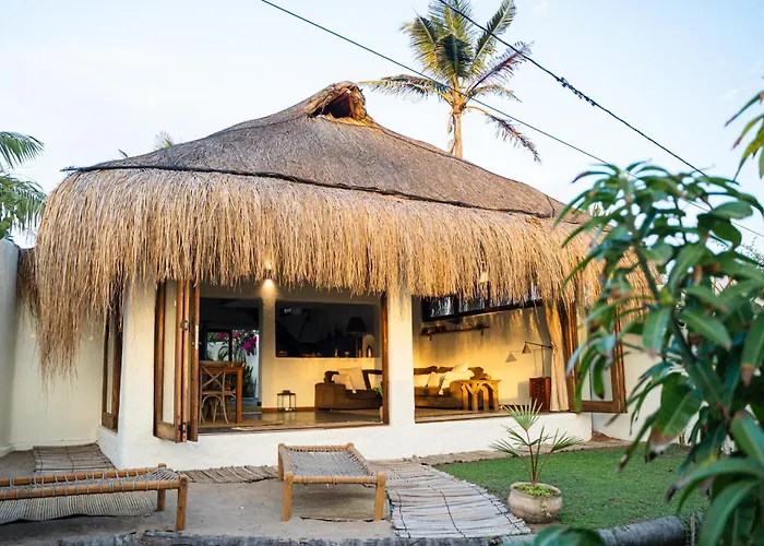 Pura Vida Tofo Beach Houses