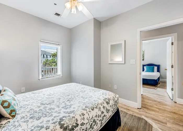 Pier Pointe Villas B102