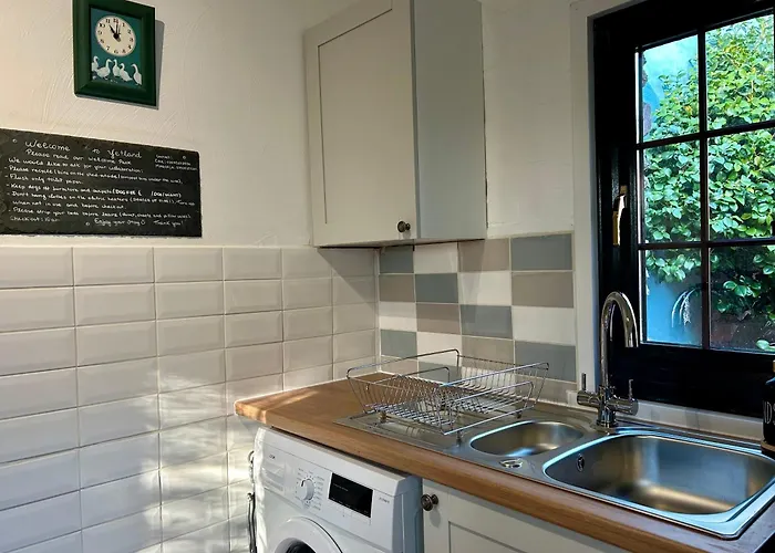 Hele Bay Cottage