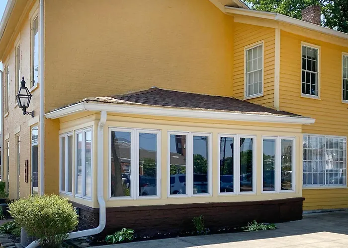 Historic Troy Home Enjoyable Dining Steps Away