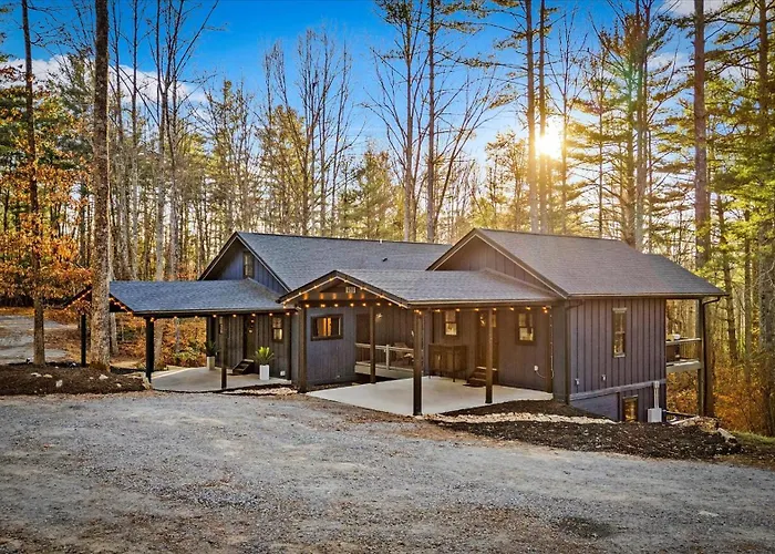 Cozy Villa For 12 With Hot Tub Game Room