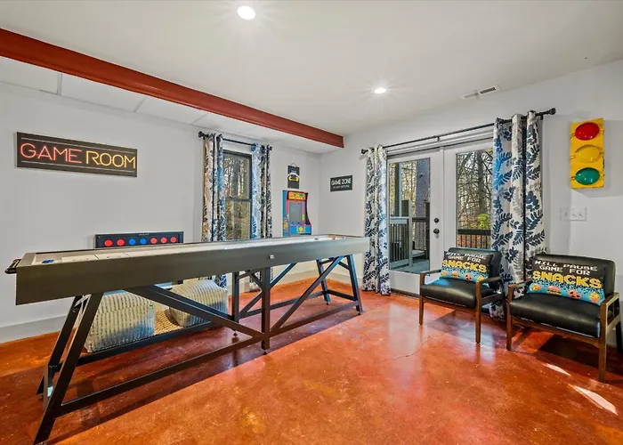Cozy Villa For 12 With Hot Tub Game Room