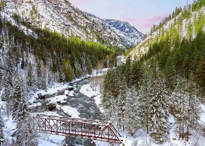 Apres Ski Chalet - Pacific Retreats