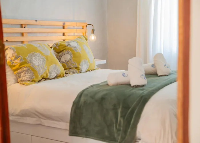 Casa Balena - The Seafront Whale House Experience