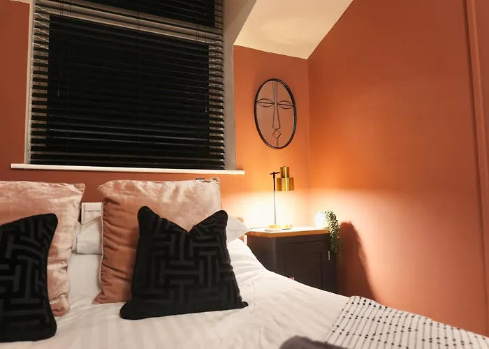Cosy Chester Home By Ad Estates & Stays