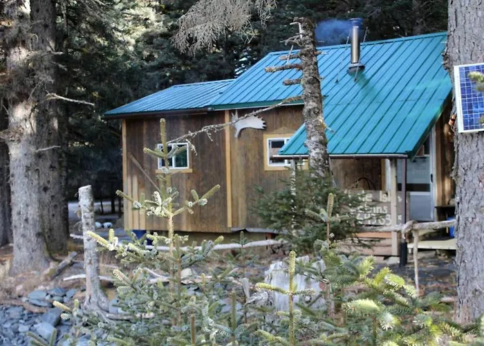 Coastal Camping Cabin With Wood-Burning Stove On Whale Island, Alaska