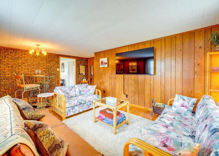 4 Mi To Off-Road Park: Beckley Area Townhome