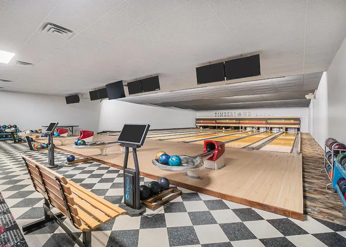Bowling Alley! Expansive Group Getaway In Lewiston
