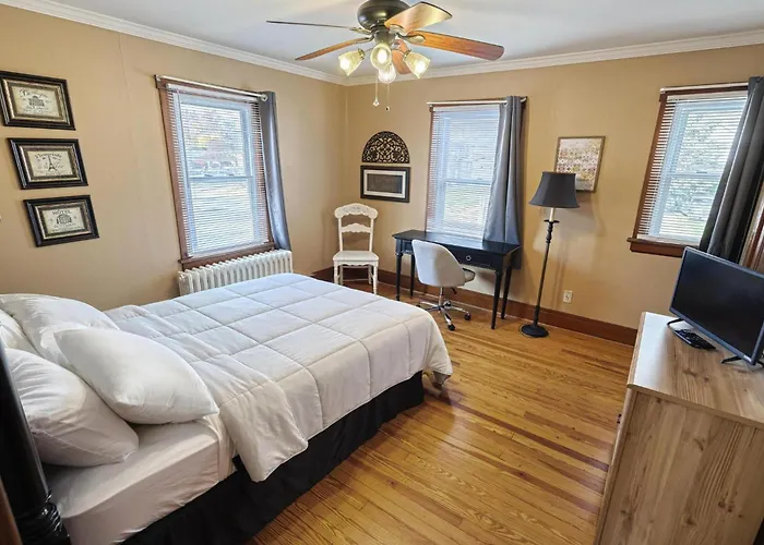 Suites On Chocolate - The Hershey House