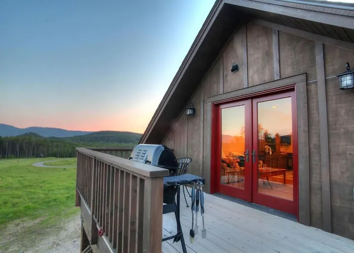 Deluxe Getaway Rental In A Mountain Cabin Near Lake Mcdonald, Montana