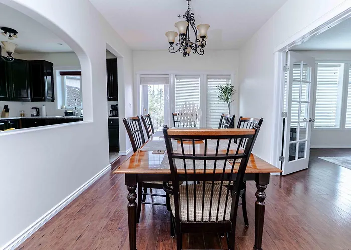 Northern Solace, 2 Beds, 2 Baths, 5 Min To Airport