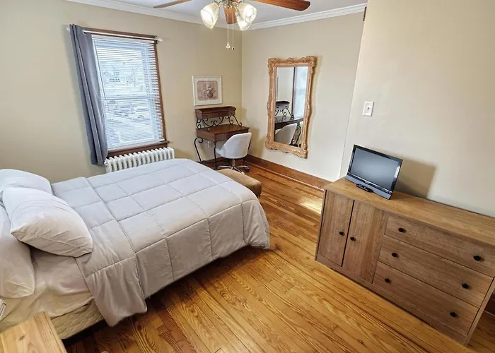 Suites On Chocolate - The Hershey House