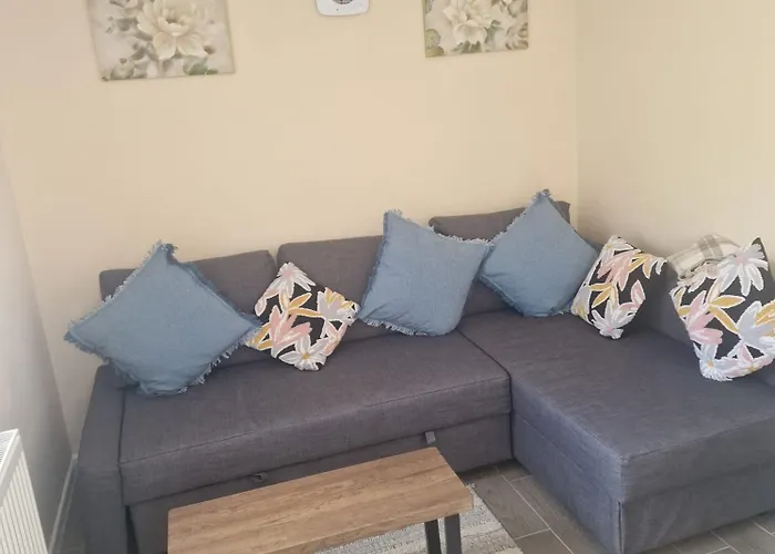 Clover Crest - 3-Bedroom House