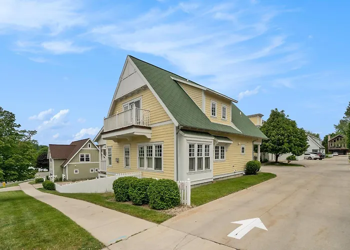 Lake Effect 3Br Home Steps To Everything 27