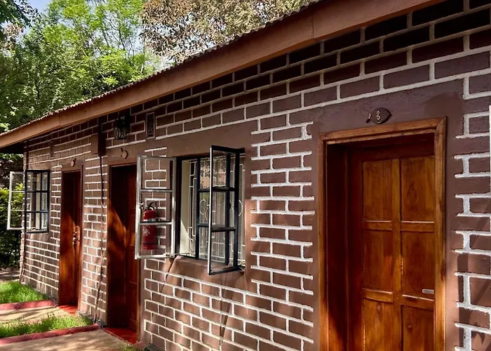 Patamu Restaurants Lodge & Safaris