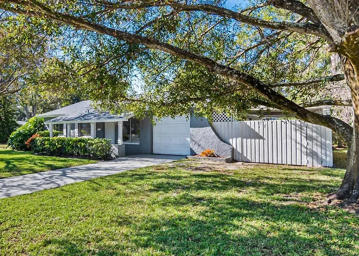 Free Heated Pool, Sleeps 10, Pinellas Pk 25 Min To Gulf Beaches