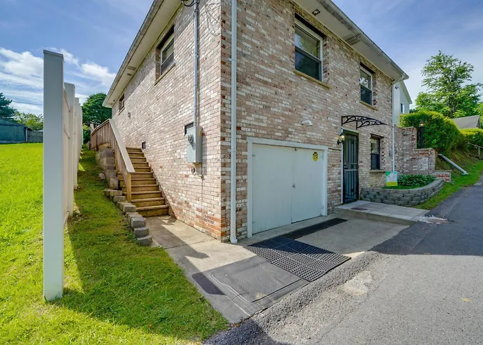 7 Mi To Beckley: Townhome Near Hiking & Fishing