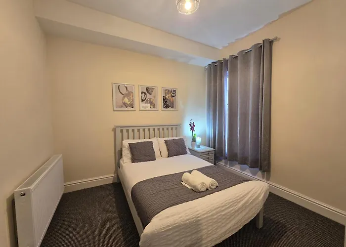 Cheerful Home Near Preston Train Station & Uclan