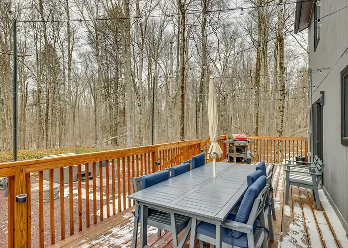 Pocono Pines Home W/ Private Hot Tub!