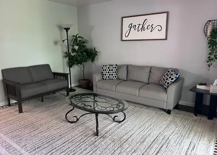 Sunny Days! Room For All And Pet Friendly