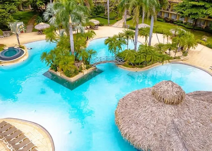 Matapalo 102-Luxury 2 Bedroom Poolside Condo At Tamarindo