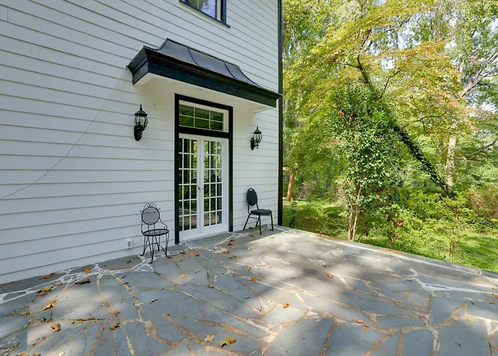 Home On Sprawling Estate, 6 Mi To Dtwn Spartanburg