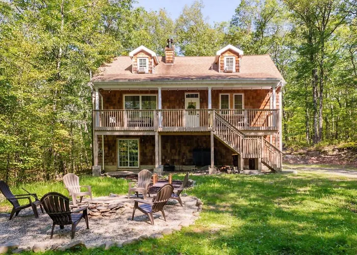 Catskill Cabin With Firepit & Indoor Jacuzzi Tub