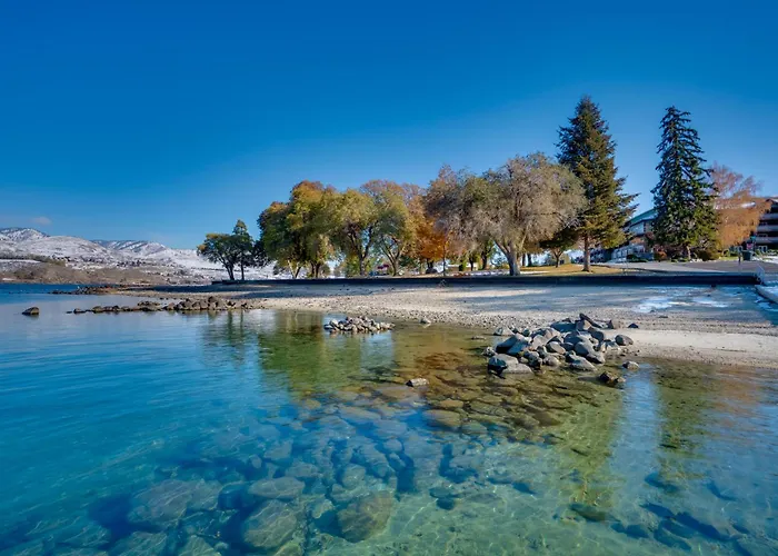 Resort-Style Condo W/ Lake Chelan & Mtn Views