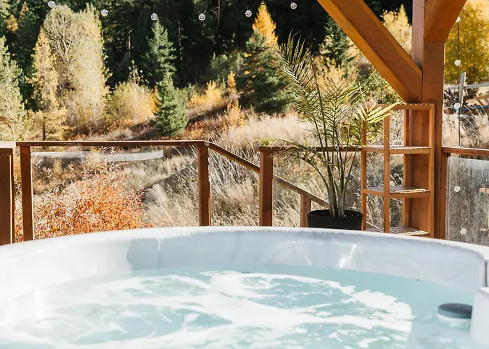 Myra Canyon Guest Ranch